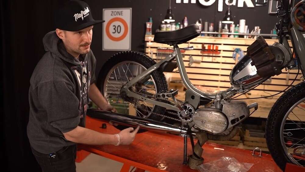 Der Austausch des Auspuffs ist auch für den Laien gut zu bewerkstelligen Der Austausch des Auspuffs ist auch für den Laien gut zu bewerkstelligen