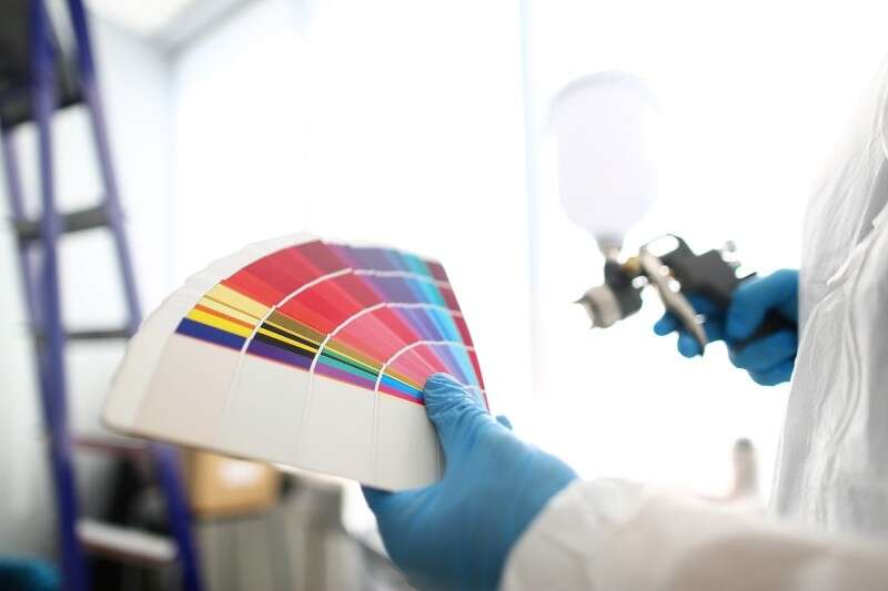 Beim Mofa selbst lackieren spielt die richtige Umgebung eine große Rolle Beim Mofa selbst lackieren spielt die richtige Umgebung eine große Rolle