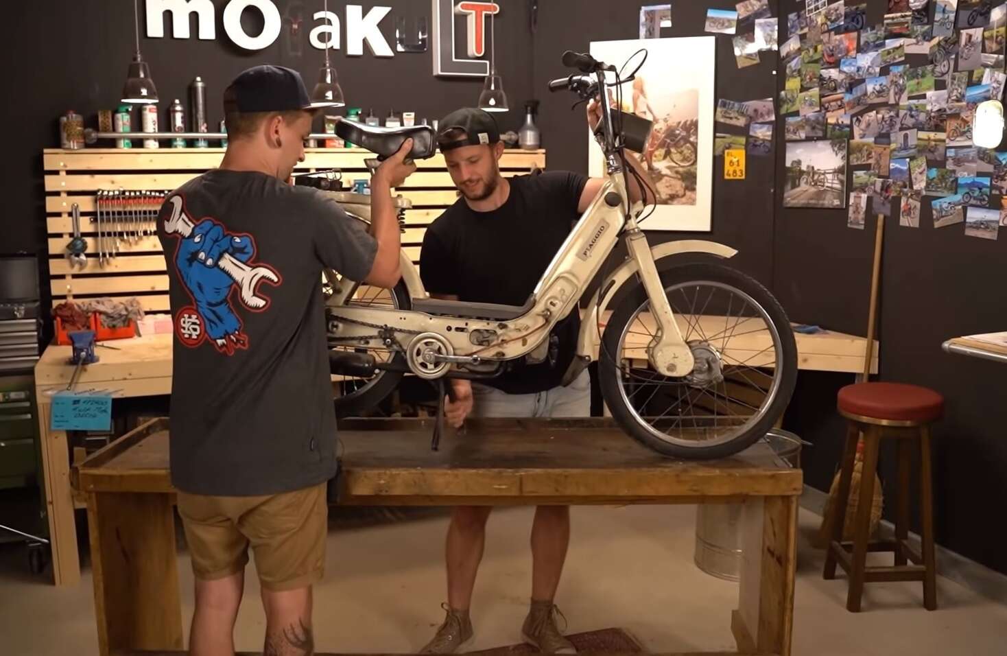 Vor dem ersten Startversuch sollte man sich einen genaueren Eindruck vom Töffli machen Vor dem ersten Startversuch sollte man sich einen genaueren Eindruck vom Töffli machen