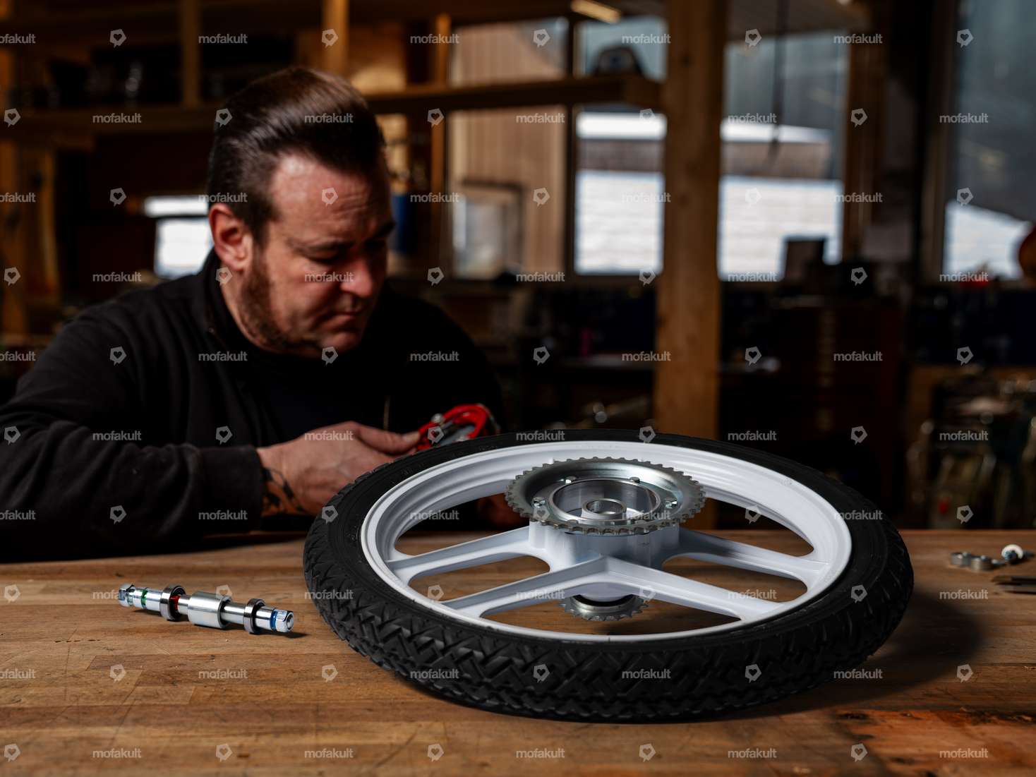 Siggnature hub revision (grooved ball bearing) rear wheel | Pony GTX 503 Carousel Image 1