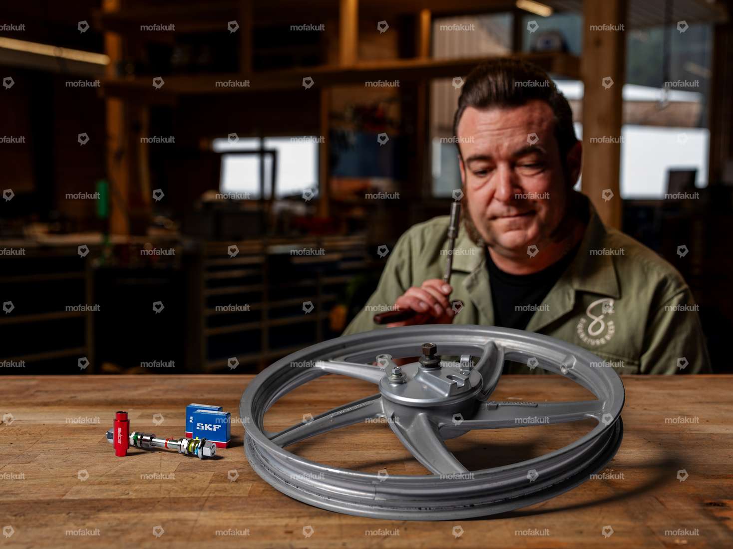 Siggnature Nabenrevision (Rillen-Kugellager) Guss-Vorderrad | Piaggio Ciao Carousel Image 1