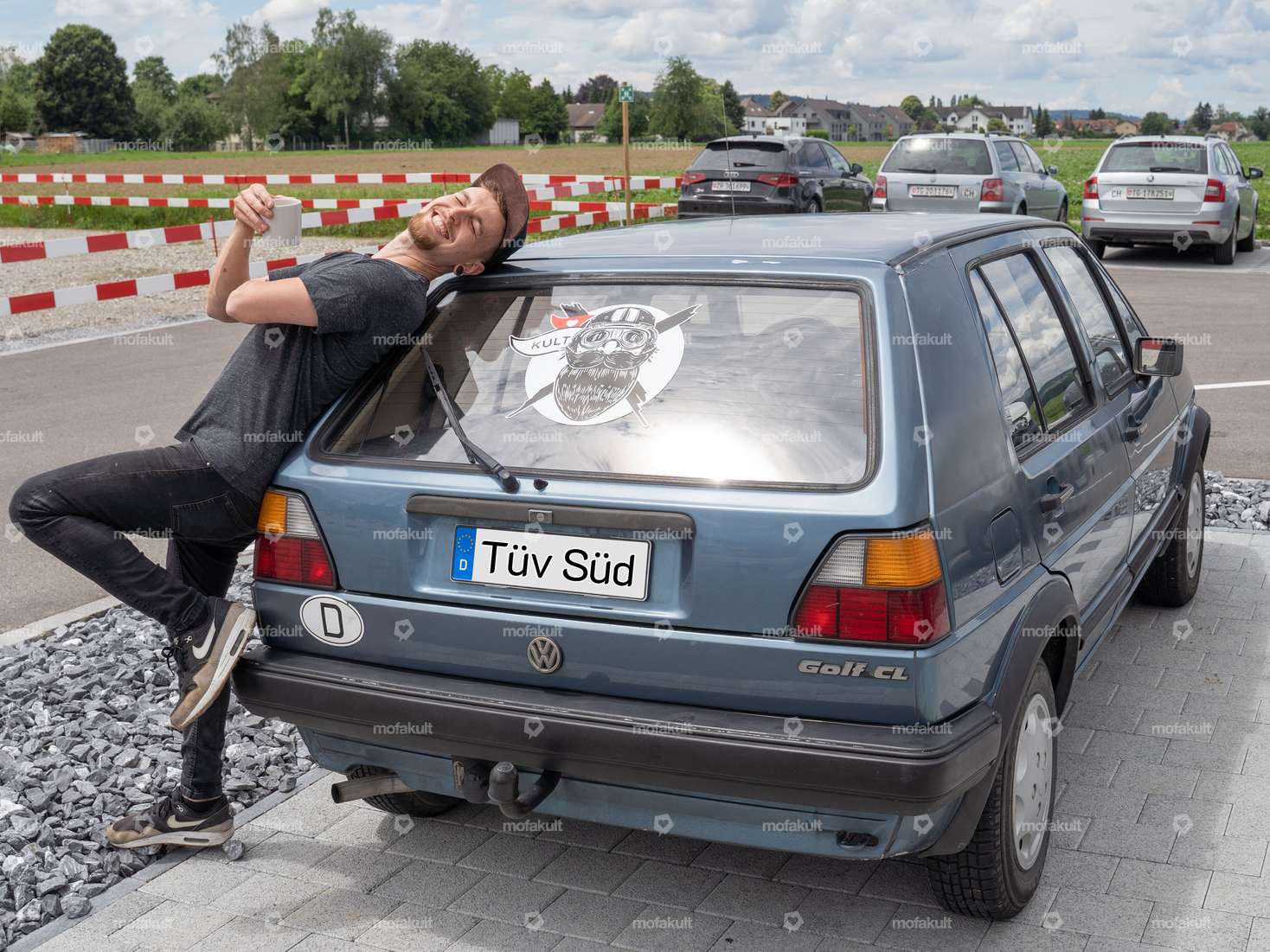 Autocollant "Bernard le barbu" Ø 34 cm lunette arrière voiture Carousel Image 2