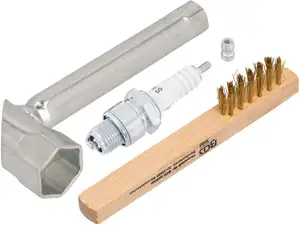 Set bougie, clé & brosse pour la route Set bougie, clé & brosse pour la route