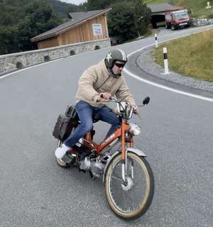 N Energie (Herren bitte absitzen) N Energie (Herren bitte absitzen)