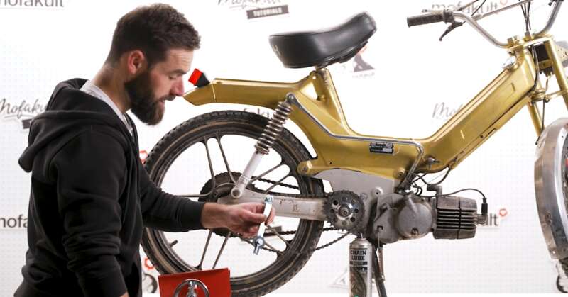 Kettenspanner an deinem Mofa montieren Kettenspanner an deinem Mofa montieren